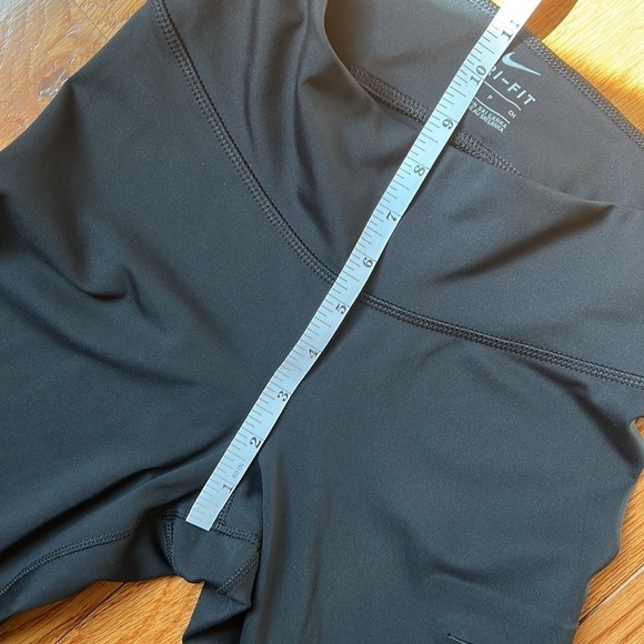 NWOT Nike Dri-Fit Power Pocket High Intensity Training Cropped Legging Black - Picture 12 of 15